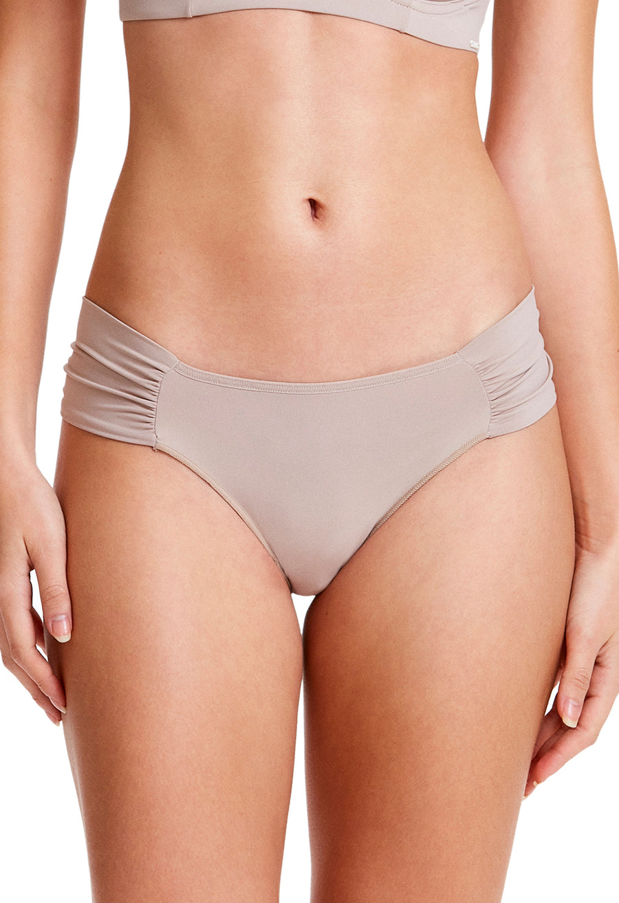 Calcinha Biquini Drapeada Basic Beauty Amêndoa