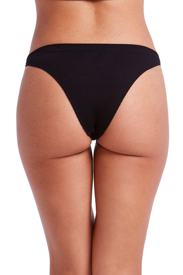 Calcinha Tanga Canelada Essentials Preto