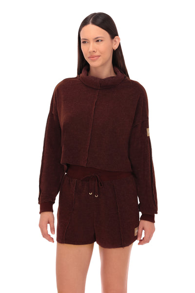 Blusa Estonada Gola Alta Manga Longa Athleisure Macadâmia