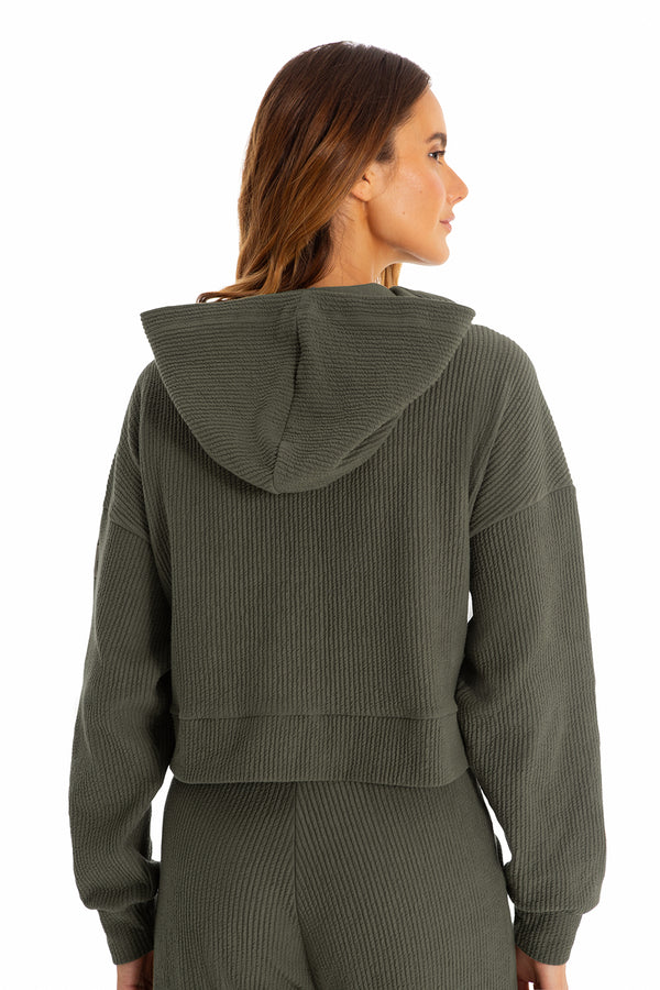 Blusa Cropped Canelada Com Capuz Athleisure Verde Militar