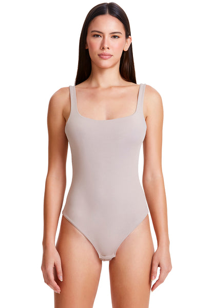Body Duplo Cavado Amêndoa