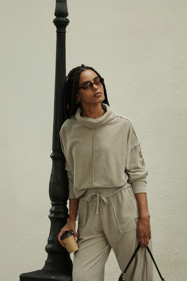 Blusa Estonada Gola Alta Manga Longa Athleisure Spa Platinum