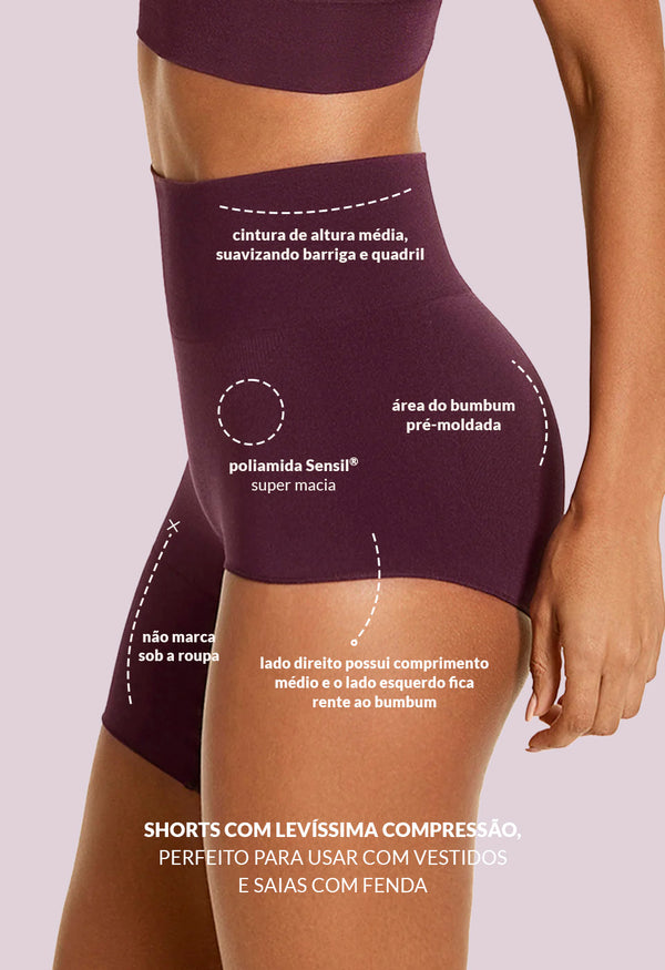 Bermuda Modeladora Cintura Alta Com Fenda Afina Cintura Berry